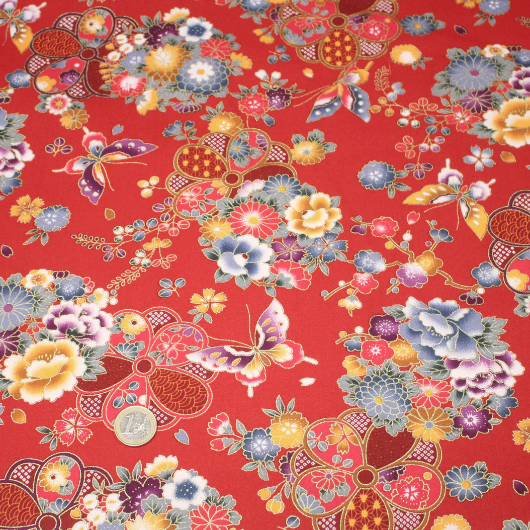 Tissu japonais rouge fleurs multicolore dorée (pas à vendre)