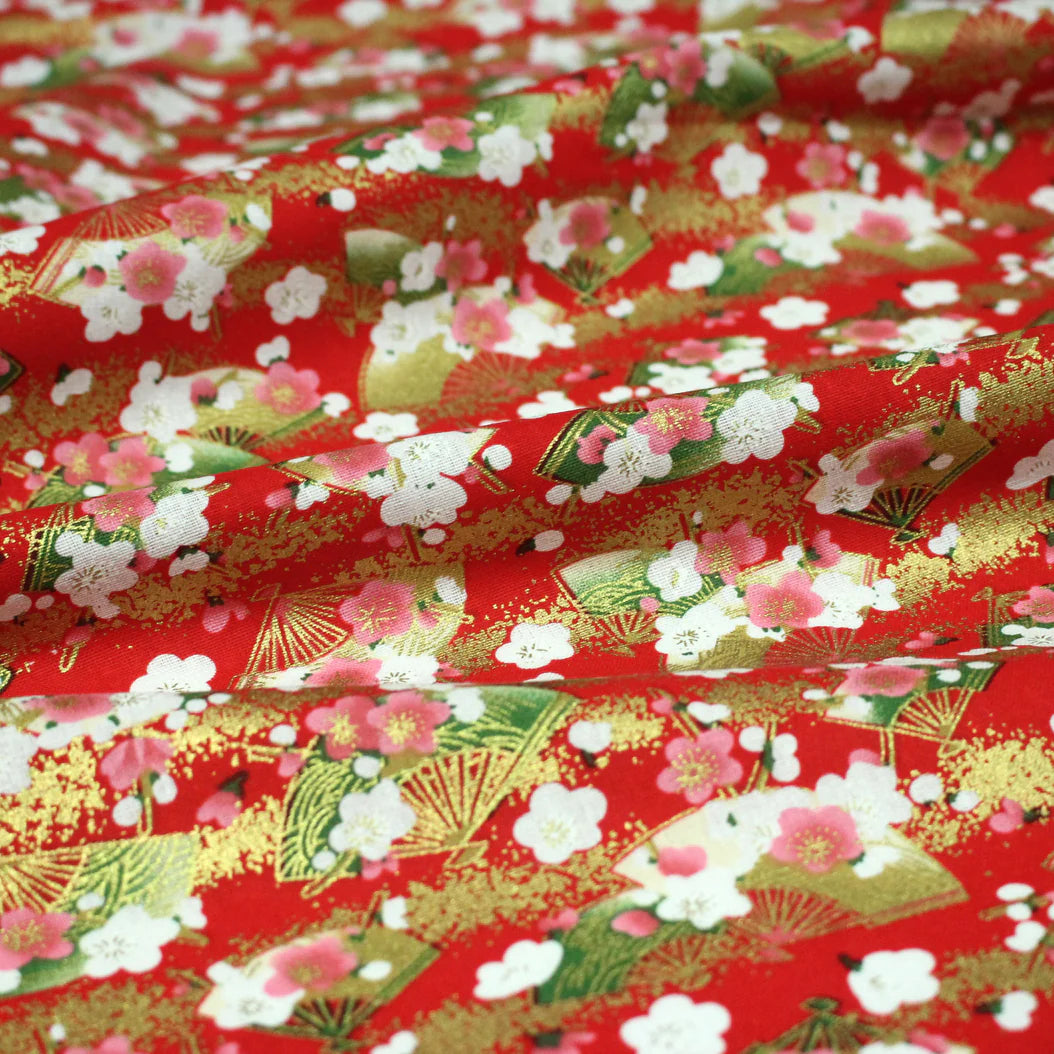 Tissu japonais aux éventails dorés & fleurs sakura rouge (pas à vendre)