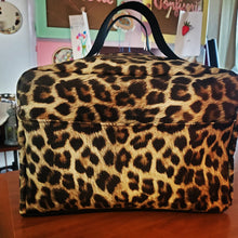 Charger l&#39;image dans la galerie, Mallette Infirmière Libérale Pippin 25x35x25 en simili &quot;Léopard&quot; (Livraison JANVIER 2026)